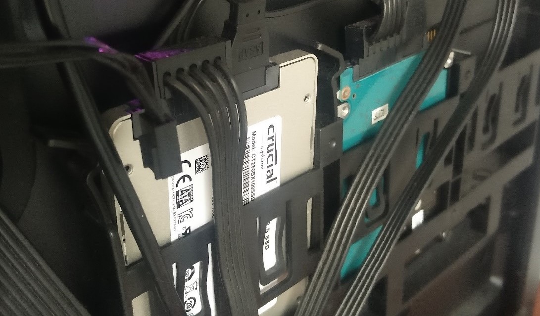 HDD og SSD installering